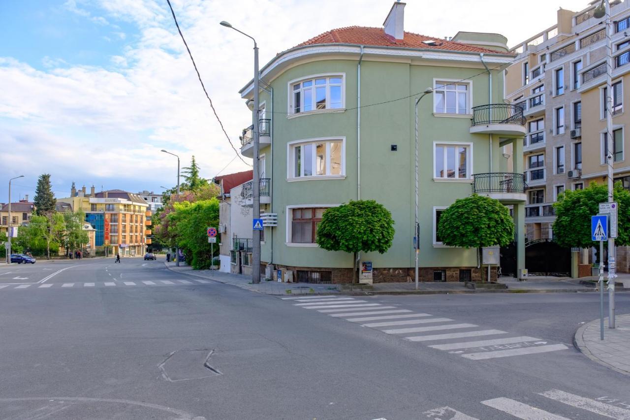 The Olive Green House Burgas Exteriör bild